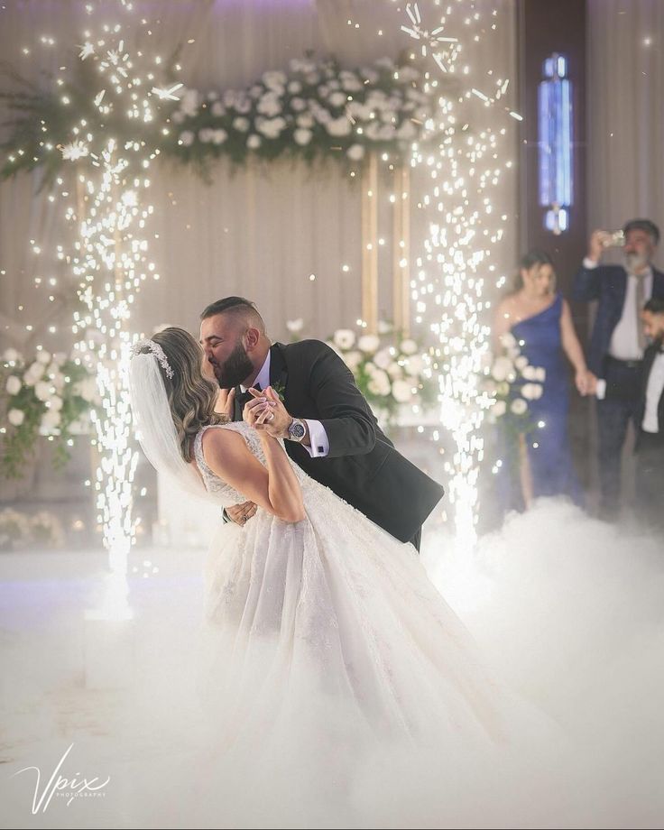 Fontanna iskier na wesele Gdańsk – cold spark Trójmiasto